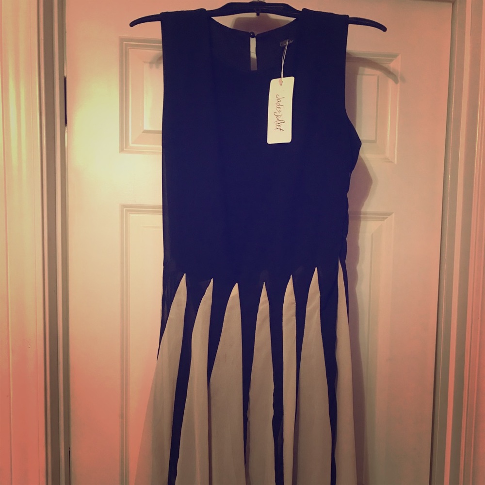 Classic Black/Chiffon Flowy Party Dress